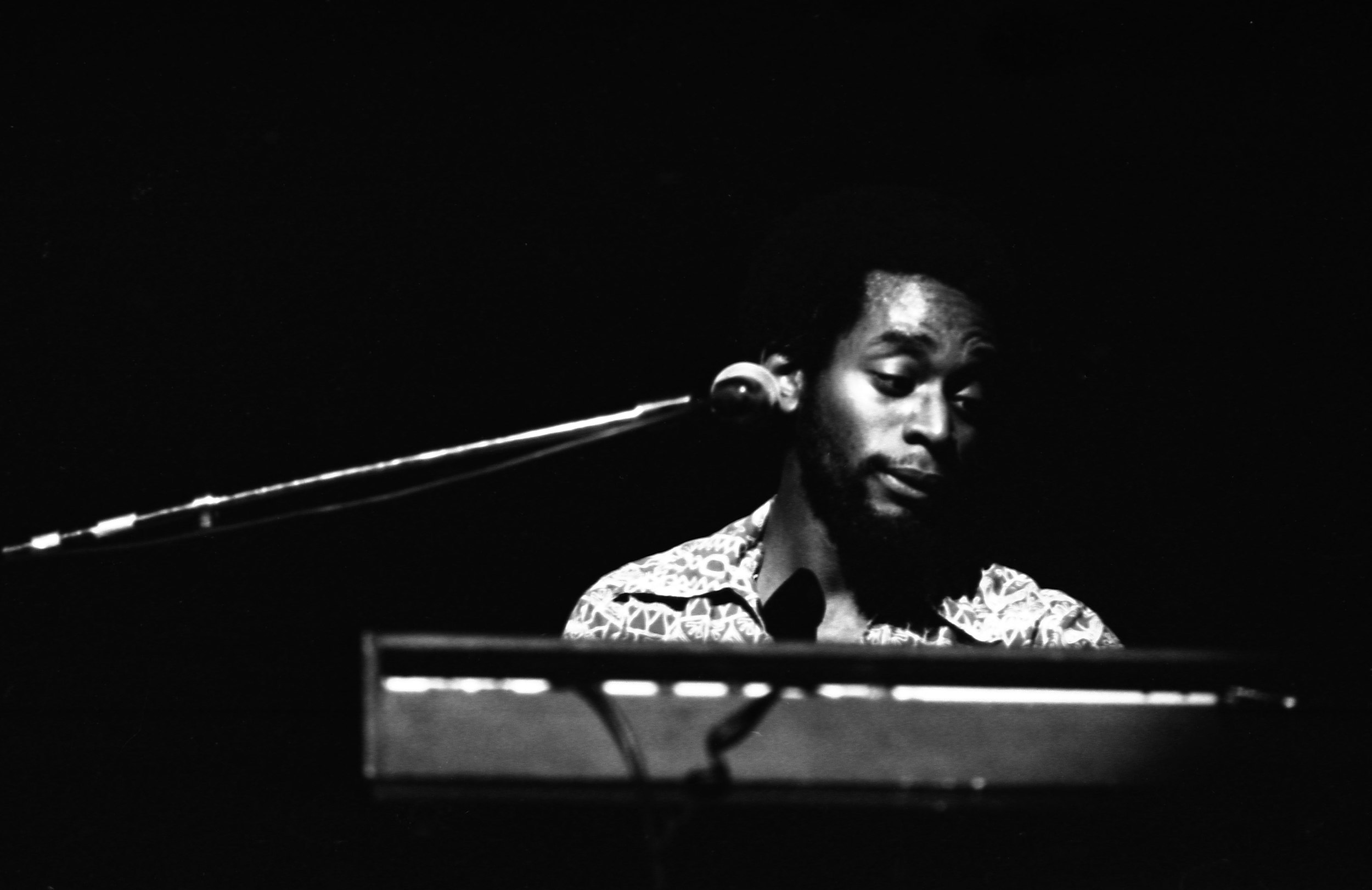 Brian Jackson performing with Gil Scott-Heron at the Civic Center in Atlanta, Georgia, circa 1975. Photo by Tony Murphy via Michael Ochs Archives/Getty Images.